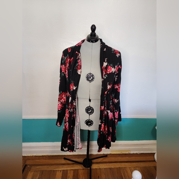 Torrid 3X floral jacket - Picture 2 of 4